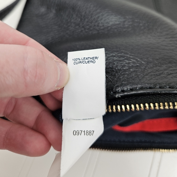 Tommy Hilfiger black crossbody leather bag - Picture 7 of 7